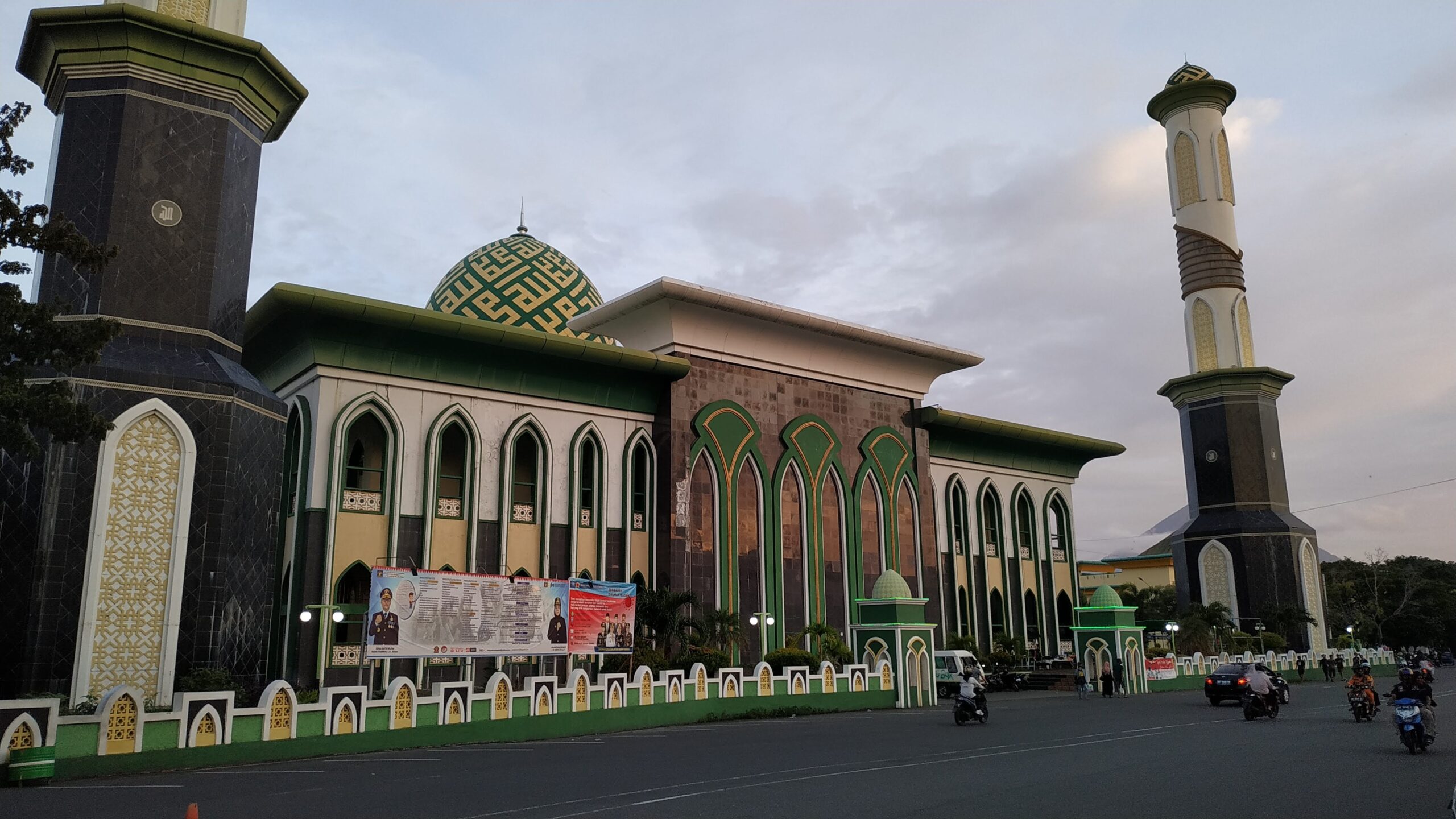 Pengajian Masjid Raya AL Munawwar
